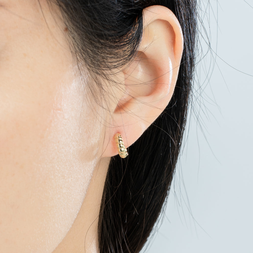 Gold Elegant Croissant Dome Hoop Earrings - Bolenvi Pandora Disney Chamilia Jewelry 
